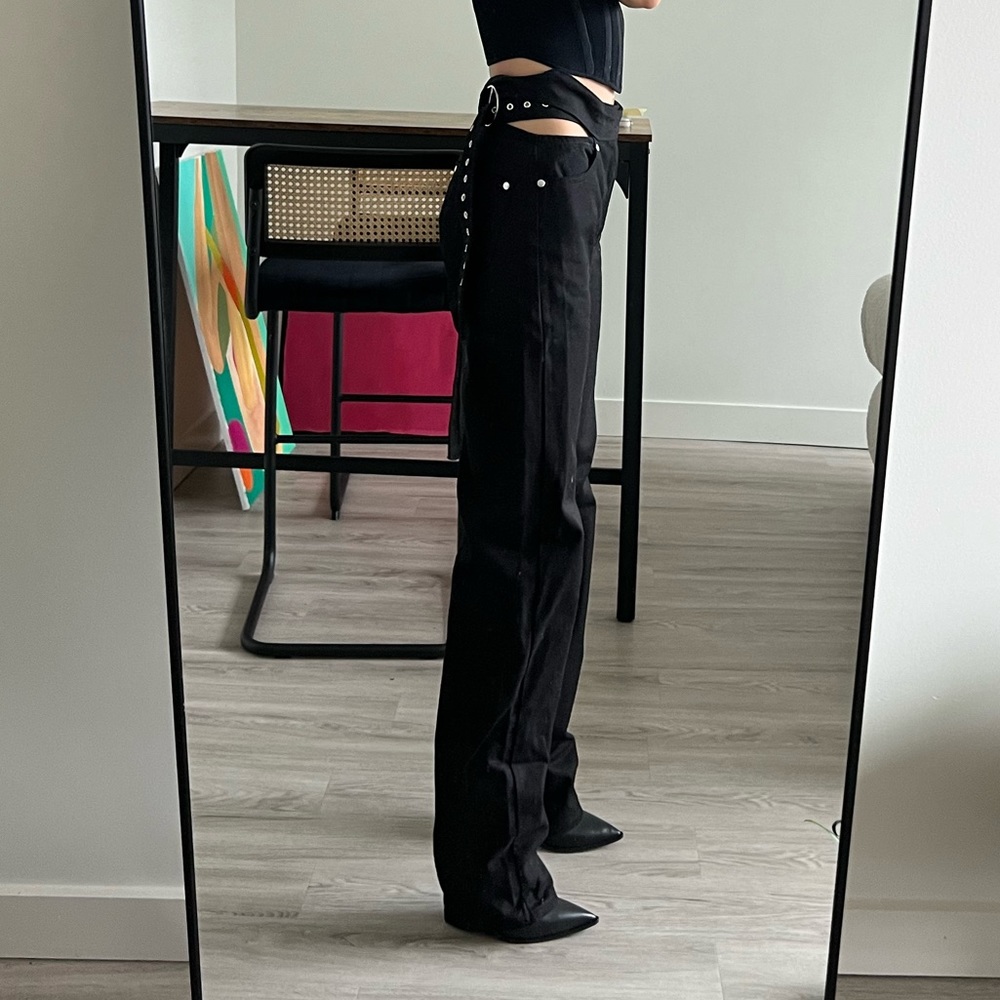 Jaded Cropped Black cropped  pants